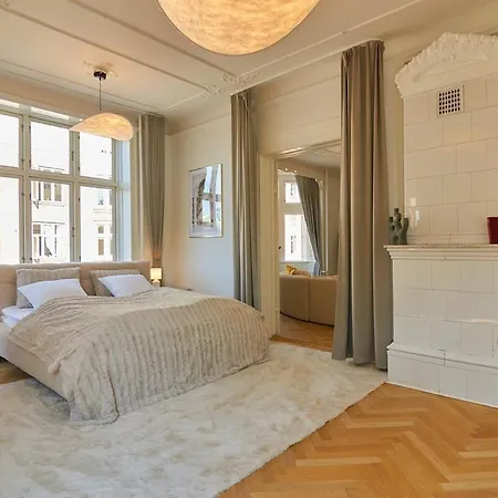 Huge Royal Luxury With Private Balcony