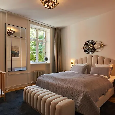 Huge Royal Luxury With Private Balcony *