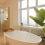 Huge Royal Luxury With Private Balcony