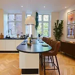 Huge Royal Luxury With Private Balcony Daire Kopenhag