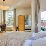 Huge Royal Luxury With Private Balcony Daire Kopenhag