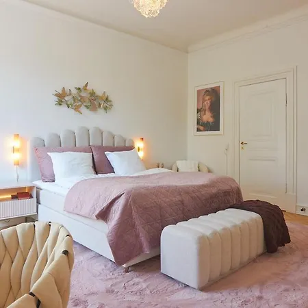 Huge Royal Luxury With Private Balcony Lejlighed *