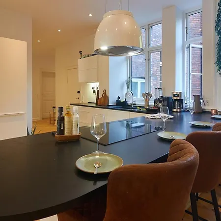 Huge Royal Luxury With Private Balcony Apartamento