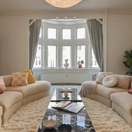Huge Royal Luxury With Private Balcony Copenhaga