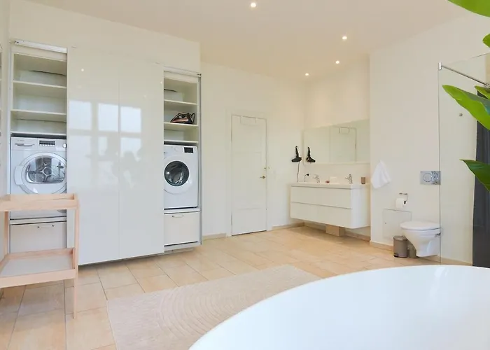 Huge Royal Luxury With Private Balcony Lejlighed *