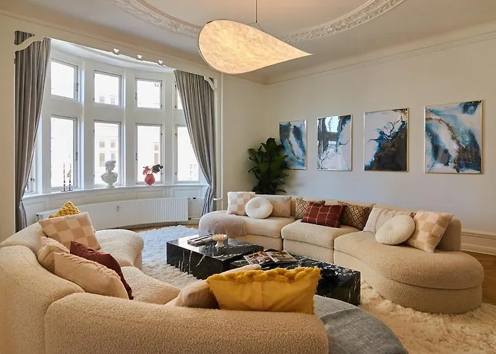 Huge Royal Luxury With Private Balcony Lejlighed København
