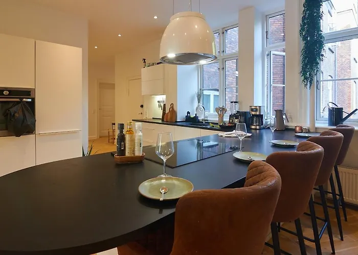 Huge Royal Luxury With Private Balcony Lejlighed