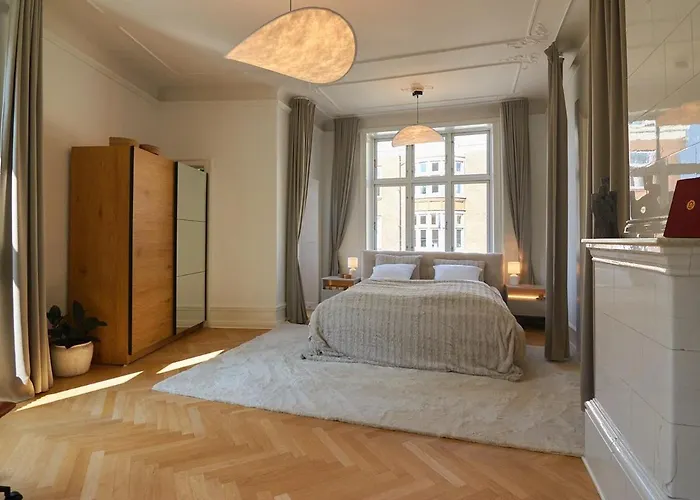 Huge Royal Luxury With Private Balcony Lejlighed *