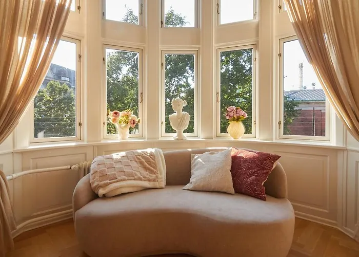 Huge Royal Luxury With Private Balcony Lejlighed
