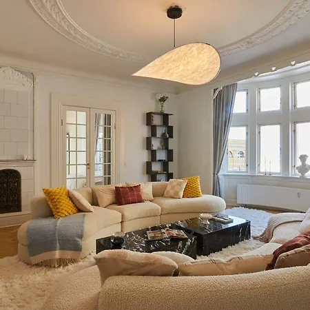 Huge Royal Luxury With Private Balcony *