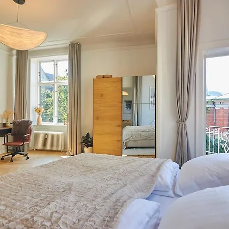 Huge Royal Luxury With Private Balcony Daire Kopenhag